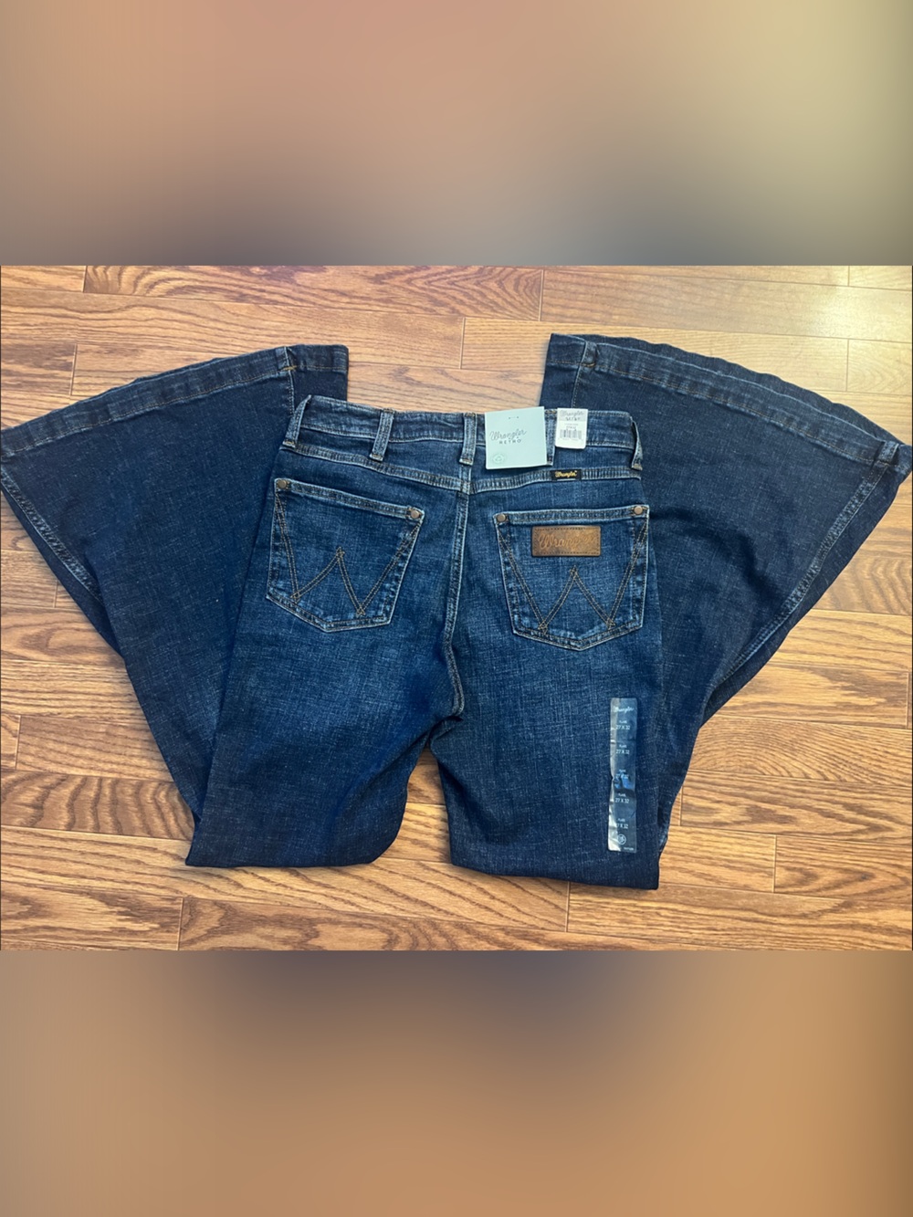 Wrangler retro flare Dark Wash Denim jeans with Back Pockets